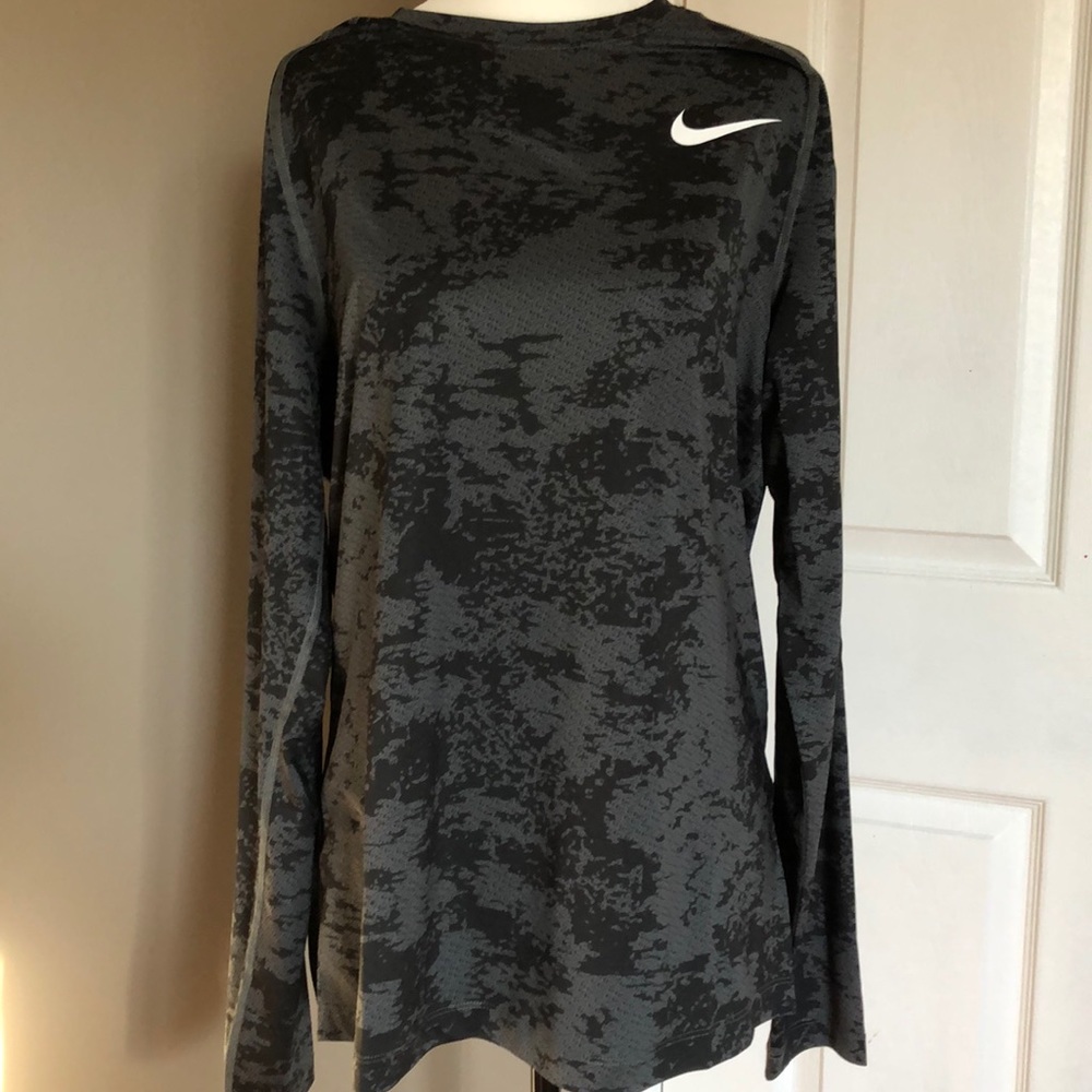 Nike Pro slimfit sweater